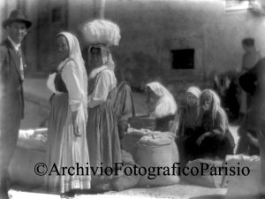 Al mercato - 1923 ca. Lastra al bromuro d’argento 10x15