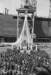 Archivio Fotografico Parisio Fondo Troncone - Visita della Madonna di Pompei ai Cantieri Navali, 1958 Negativo al bromuro d’argento 6x9