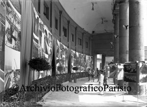 Allestimento per la mostra dell’Acquedotto Campano 1963 - G. Parisio, lastra al bromuro d’argento 15x18