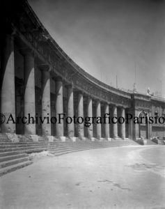 Danni al colonnato 1930 - G. Parisio, negativo al bromuro d’argento 18x24